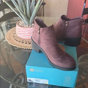 Bzees Suede Ankle Boots - Ontario Brown
